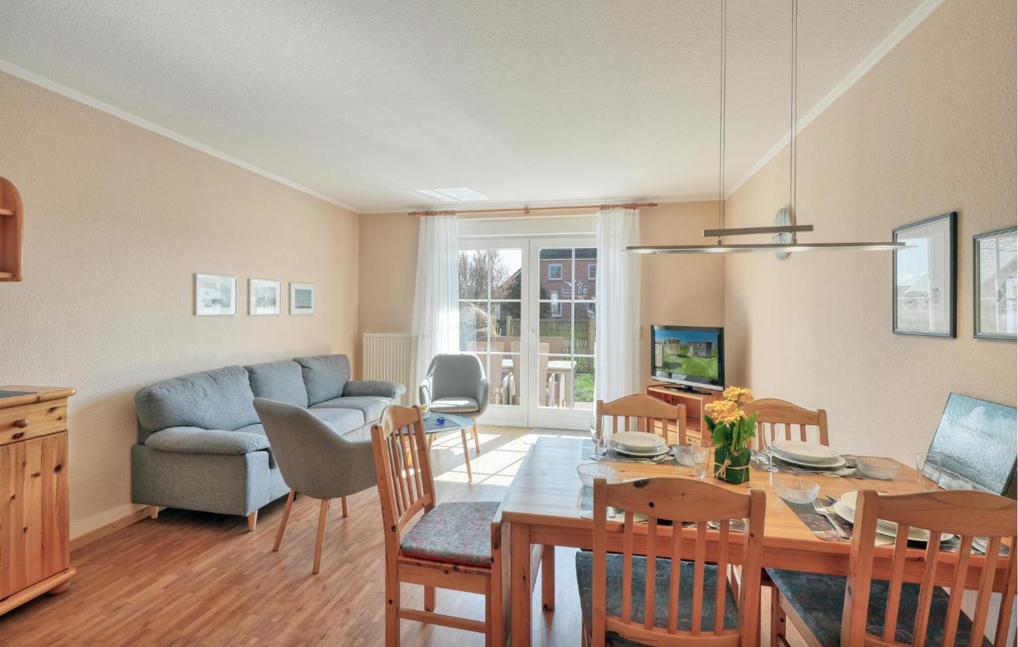 Nice Home In Toenning With Kitchen 外观 照片