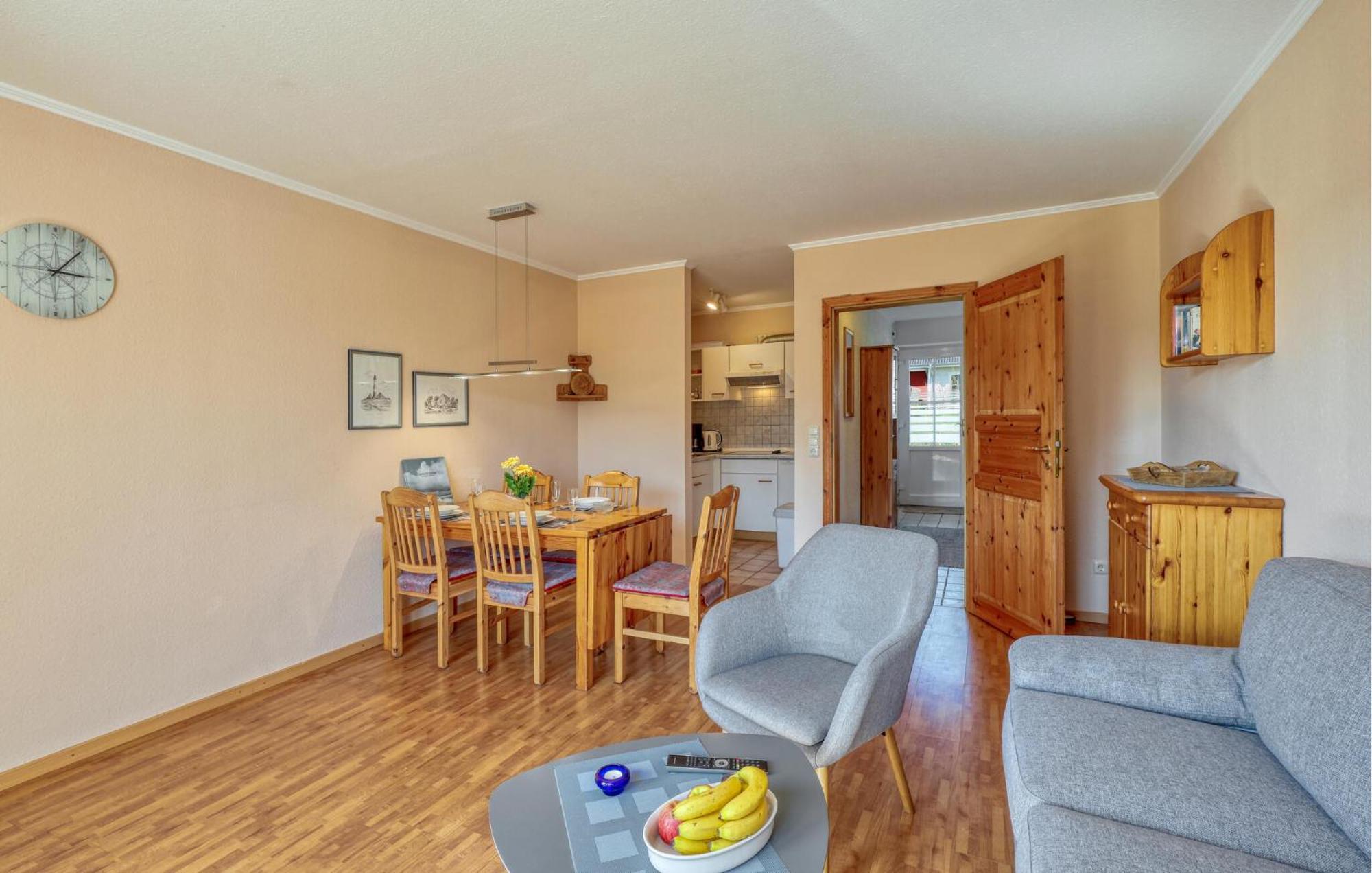 Nice Home In Toenning With Kitchen 外观 照片